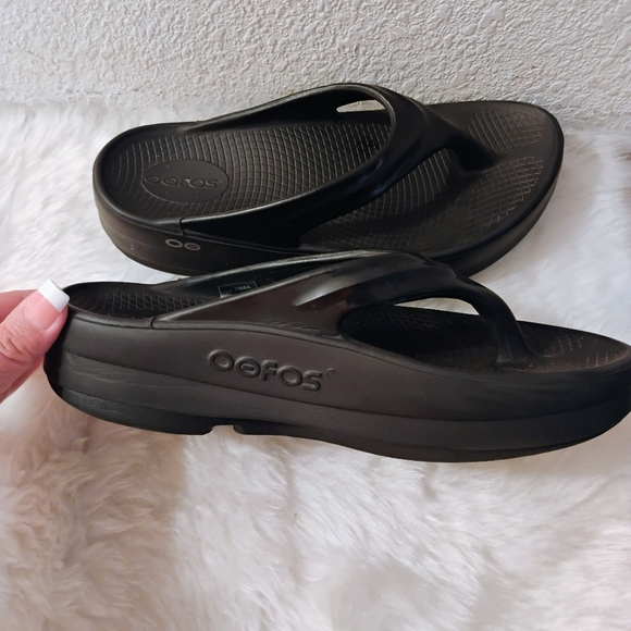 Oofos sandals - Picture 3 of 6